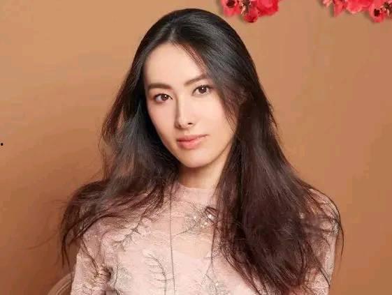 梁洛施最新爆料儿子,揭秘星二代成长点滴,温馨瞬间感动网友” 第3张 梁洛施最新爆料儿子,揭秘星二代成长点滴,温馨瞬间感动网友” 第3张